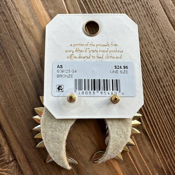 Statement earrings - Picture 2 of 2